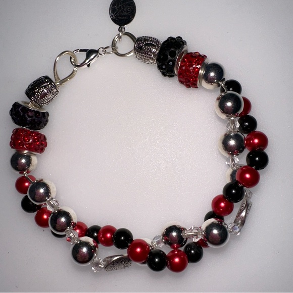 Red & Black Pearl Twisted Beaded Bracelet - Picture 4 of 6